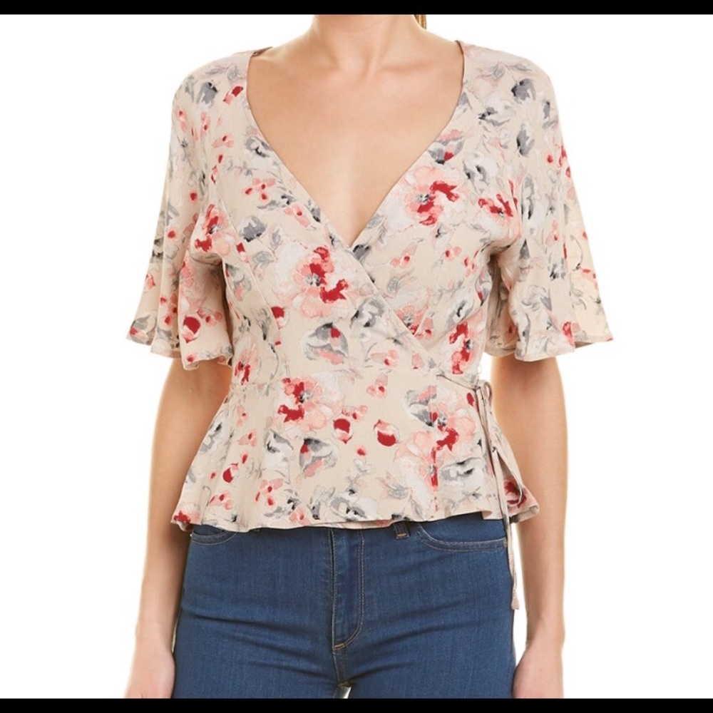 Astr The Label Wrap Top Size M